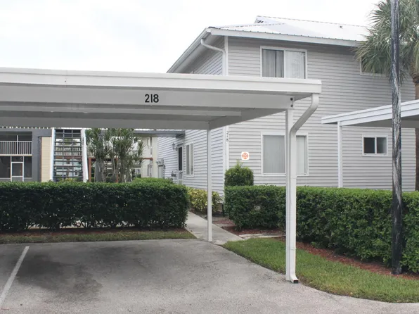 218 SE Village Dr, Port Saint Lucie, FL 34952