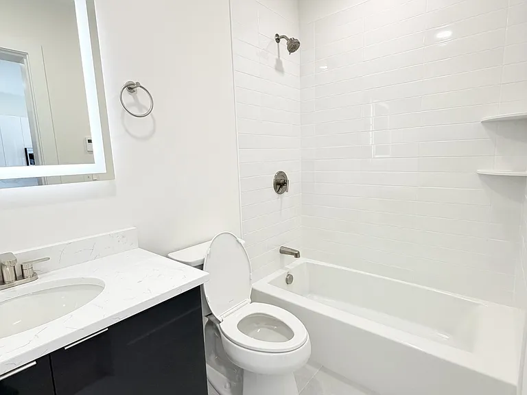 36-38 Hichborn St #305 — Photo 3