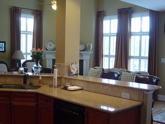 5th image of 126 Twelve Oaks Ln