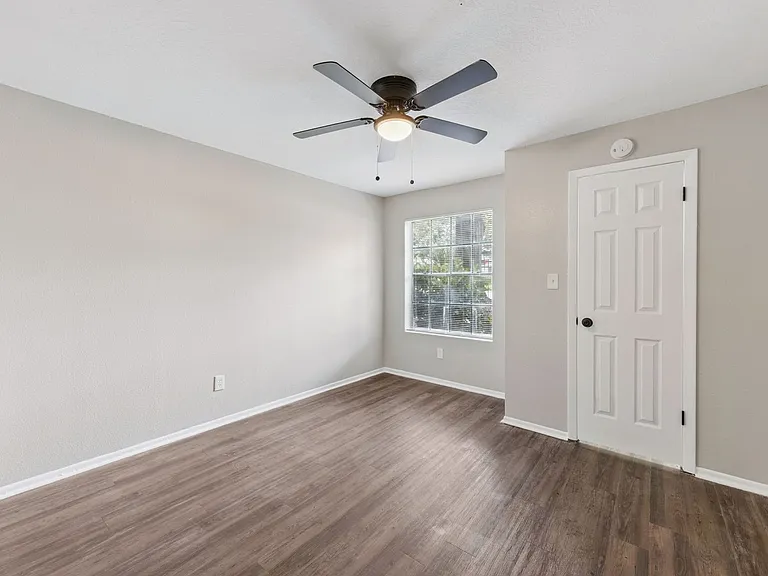 236 Afton Sq #104 — Photo 10