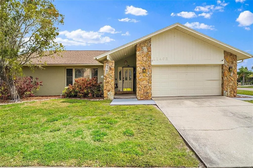 3 bed, 2.0 bath, 1772 sqft, $3,200 — Photo 1