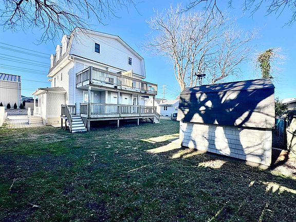 3rd image of 409 W Oak Ave #A