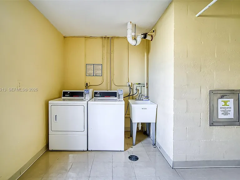 3031 N Ocean Blvd #406 — Photo 38