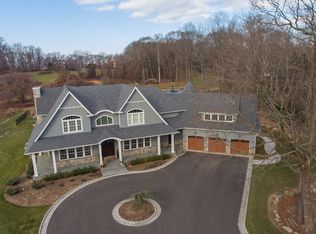 7 Hadley Dr, Smithtown, NY 11787