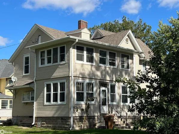 821 8th Ave, Grinnell, IA 50112