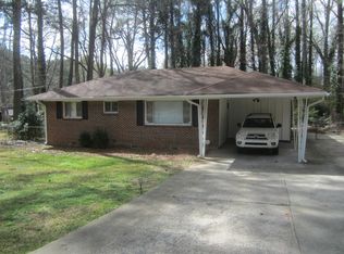 2829 Luther Dr, East Pt, GA 30344