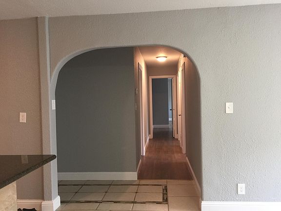 5th image of 2533 Aspen Ln