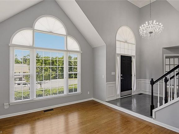 4th image of 1406 Spring Tree Ct