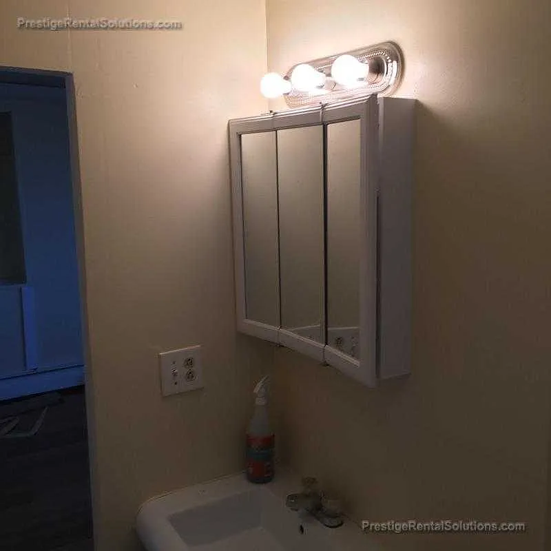 Studio, $2,350 — Photo 4
