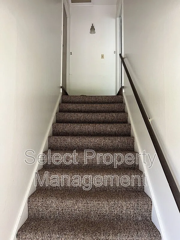 2 bed, 1.0 bath, 660 sqft, $999 — Photo 3