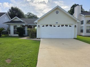 148 Meadowbrook Ct, Niceville, FL 32578
