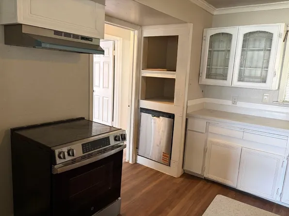 5530 Lakefield Dr, Houston, TX 77033