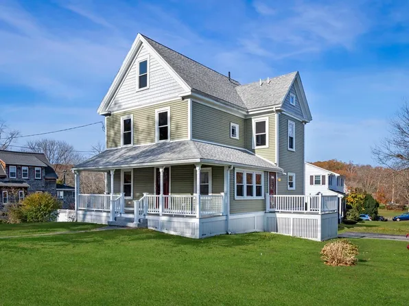 210 Oak St, Wakefield, MA 01880