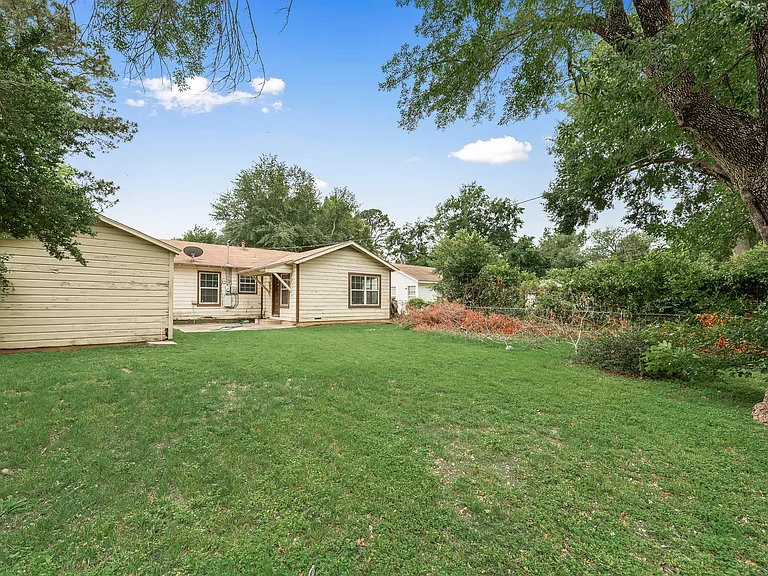 6617 Greenlee St — Photo 20