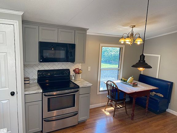 Range w/ built in microwave 