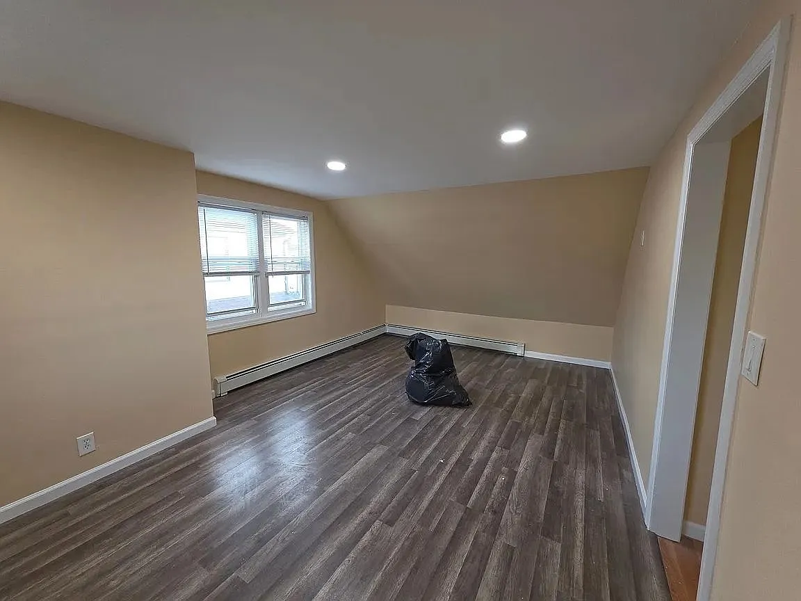 Building Photo - 171 Nassau Blvd #1