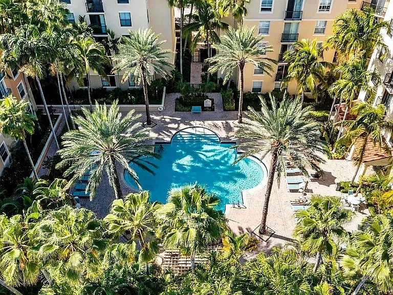 630 Sapodilla Ave #333 — Photo 10