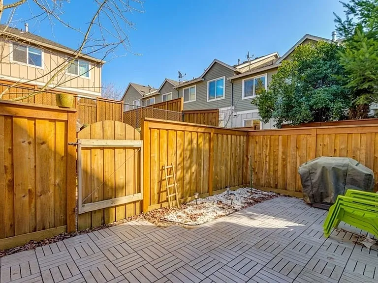 20855 SW Skiver St — Photo 21