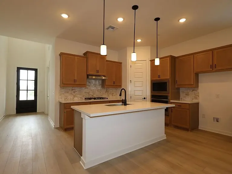 3609 Helena Way — Photo 12