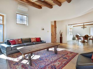 127 Valverde St, Taos, NM 87571