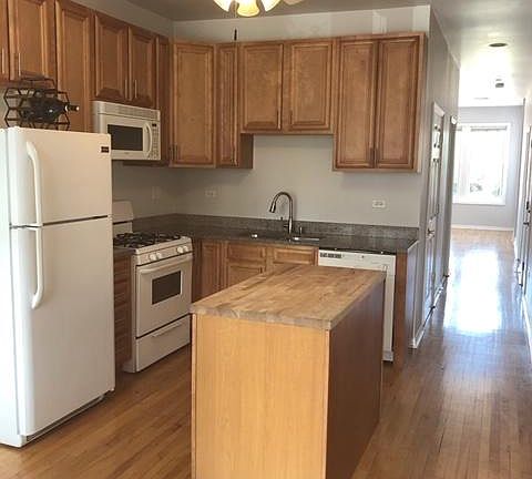2nd image of 2237 W Fullerton Ave #2