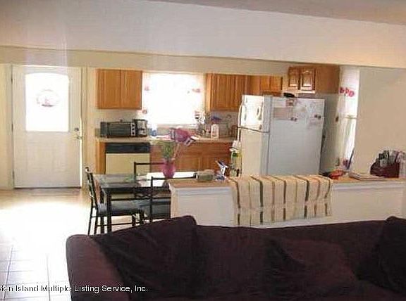 4th image of 117 Saint Marys Ave