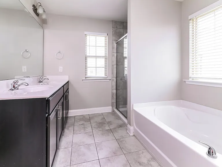 504 Willow Breeze Ct — Photo 13