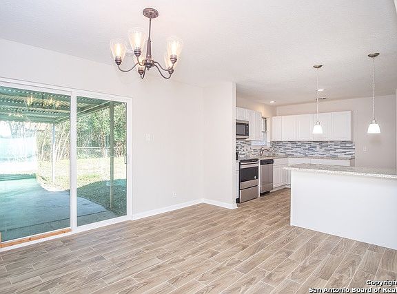 5th image of 3741 Highcliff Dr