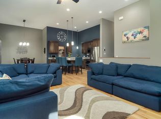 2468 Tower Dr, Woodbury, MN 55125