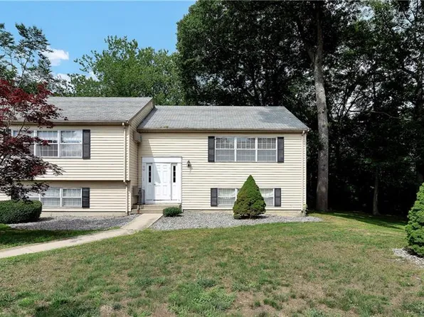 51 Founders Village #51, Clinton, CT 06413