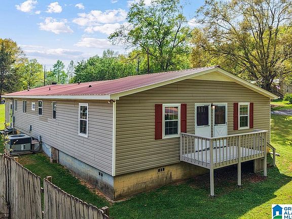 4th image of 117 Lake Ln