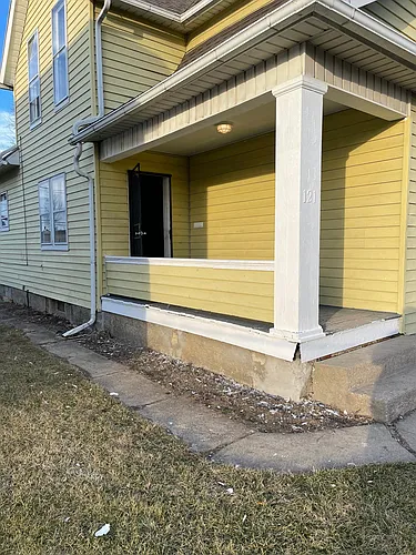 121 Esmond St Photo 1