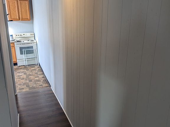 2nd image of 225 W Centre St APT 3