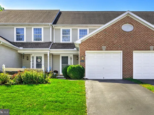 4016 Parkside Ct, Mount Joy, PA 17552
