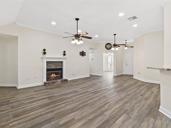 5th image of 27 Sandpiper Dr