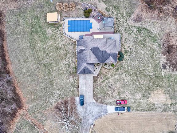 3rd image of 9040 Steward Rd