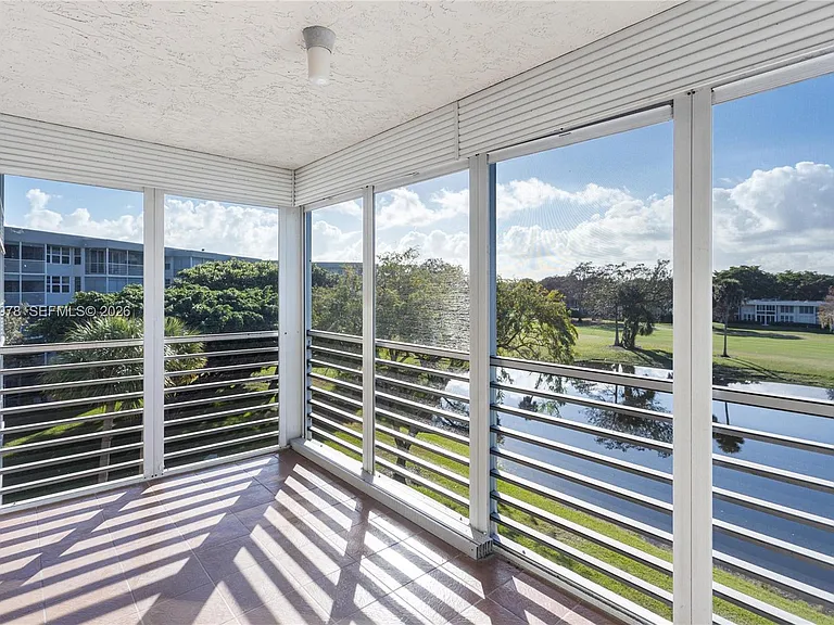 4030 W Palm Aire Dr #407 — Photo 5