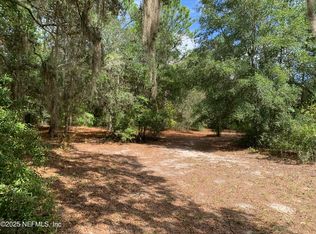 114 & 116 Willow St, Hawthorne, FL 32640