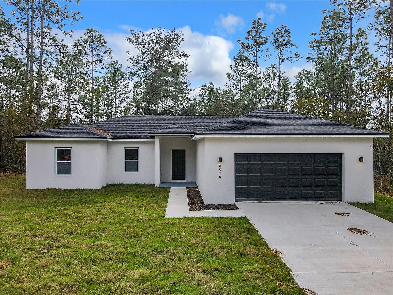 3 bed, 2.0 bath, 1642 sqft, $2,350 — Photo 1