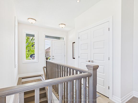 3rd image of 414 Mary Rose Ave