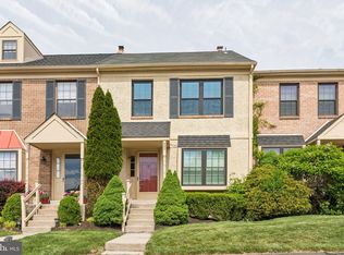 537 Bassett Ln, Norristown, PA 19403