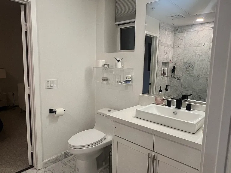 300 E 4th St #402 — Photo 65