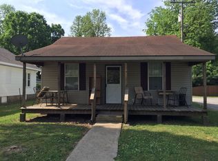 103 E Ada St, Charleston, MO 63834