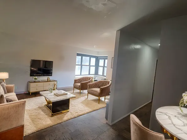 264 East Broadway image 1 of 3