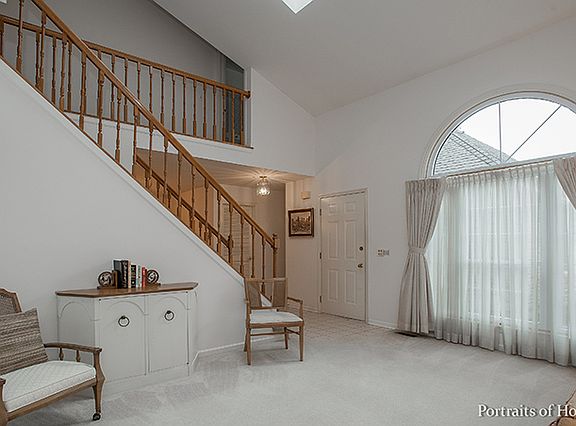 4th image of 2712 Burton Dr
