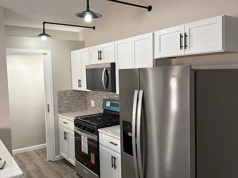 750 Franklin Ave — Photo 1