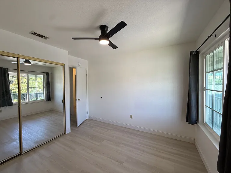 3537 Augusta Ct — Photo 13