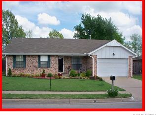 1000 Kings Cir, Bartlesville, OK 74006
