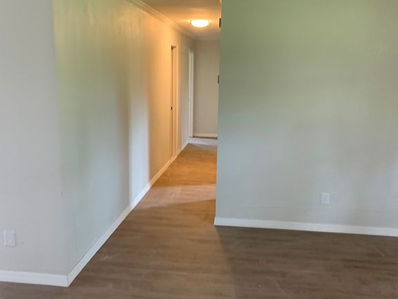 4th image of 4245 Cypress Dr