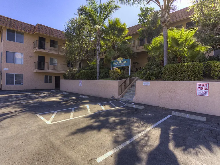 Cary Manor Apartments — Photo 2